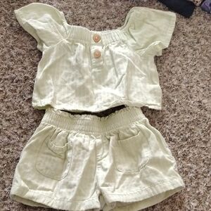 Easy-Peasy Soft Light Green Two-Piece Linen Set - Top & Shorts